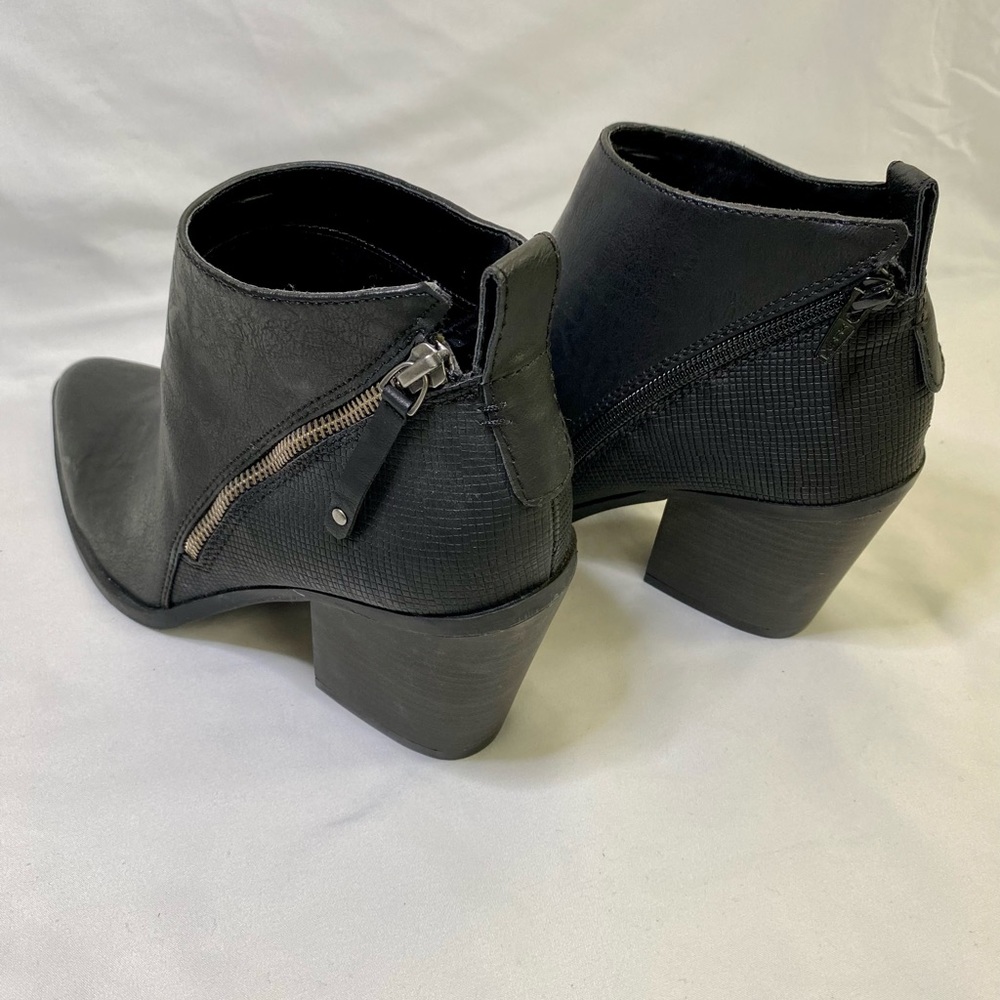 Universal Threads Booties - Picture 5 of 5